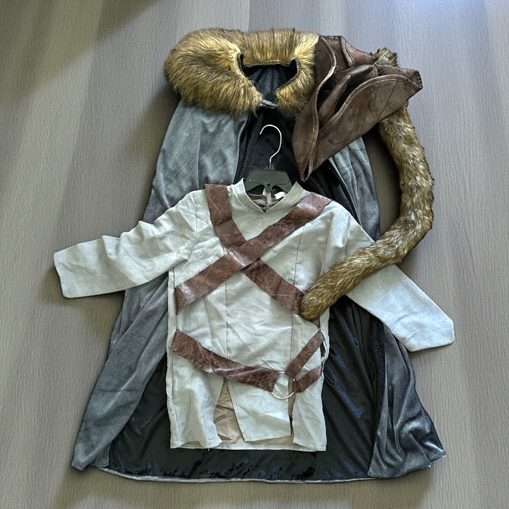 Chasing Firefly’s Hunter/viking Halloween set boys size 6 (4 piece set)